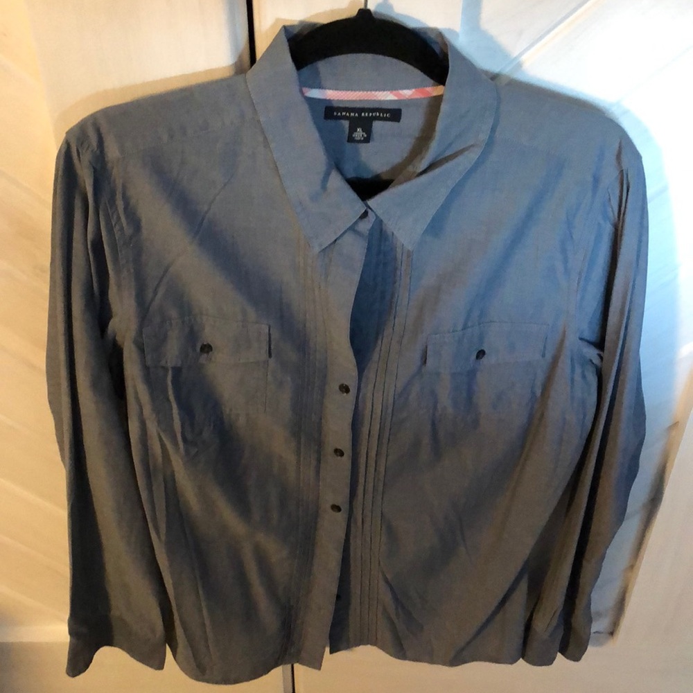 banana republic chambray shirt
